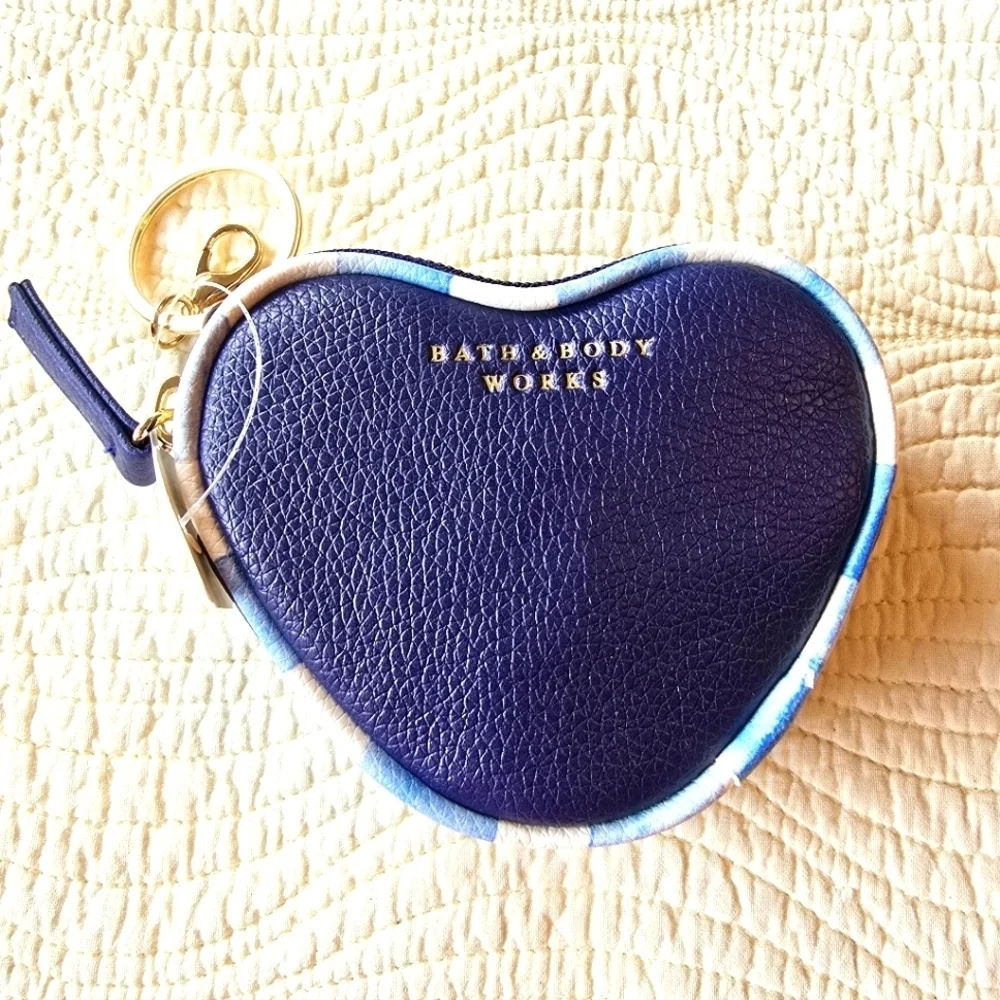 NWT Bath & Body Works Gingham Heart-Shaped Coin Purse